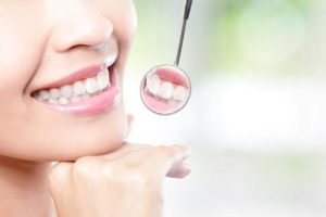 What is a periodontist